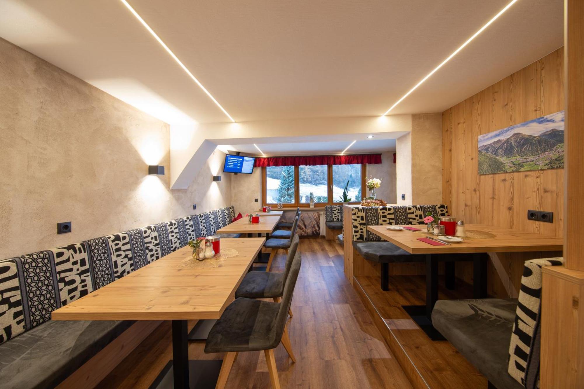 Hotel Garni Schoenblick Solden Ngoại thất bức ảnh