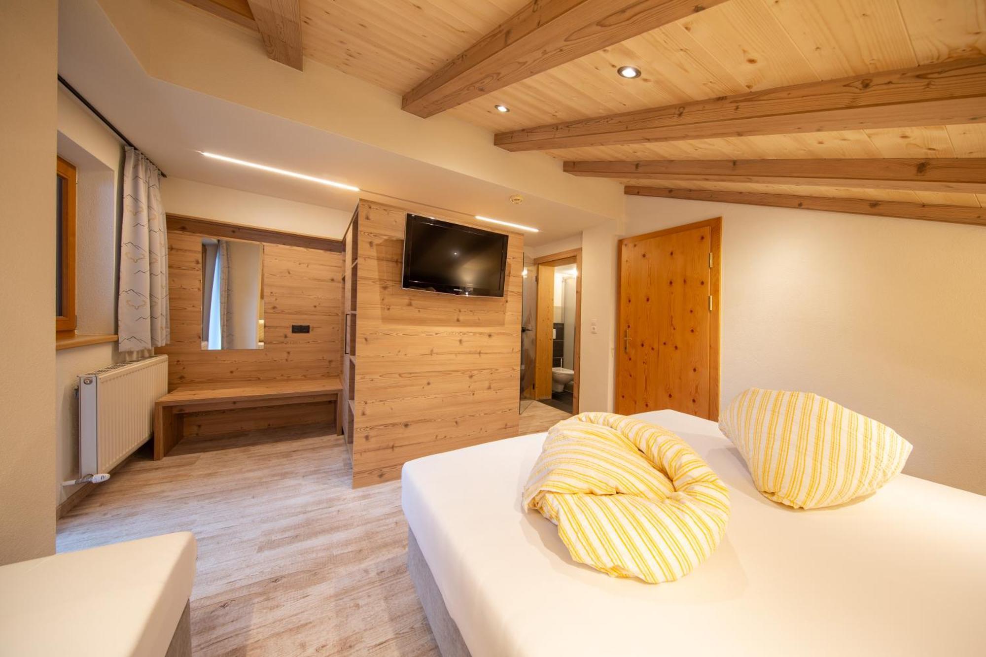 Hotel Garni Schoenblick Solden Ngoại thất bức ảnh